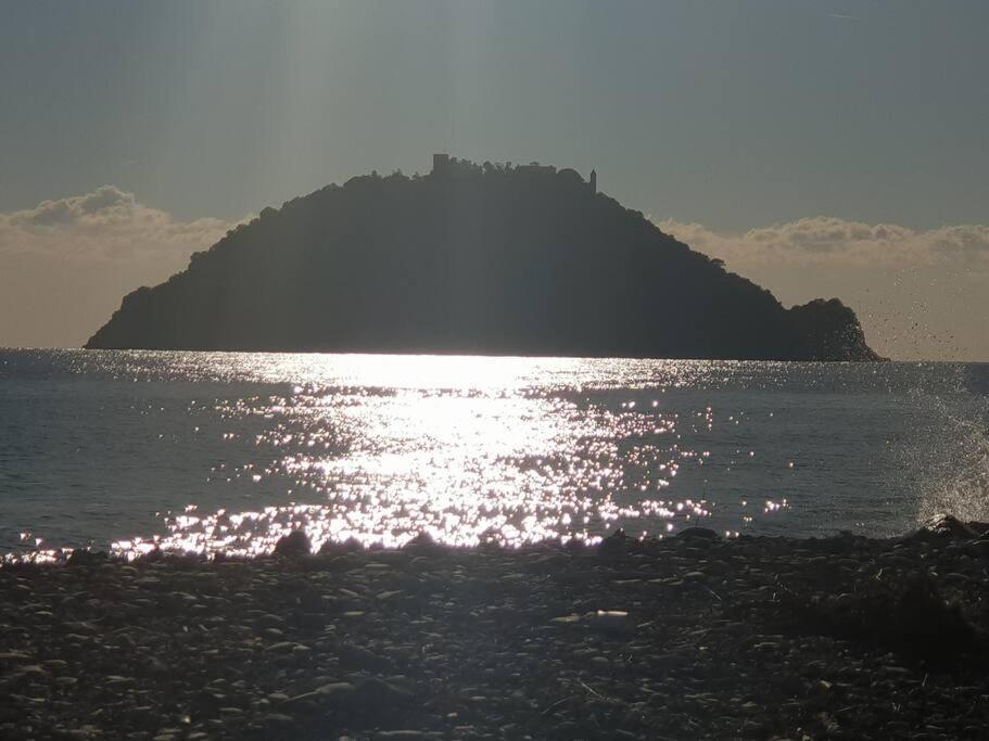 Appartamento Albenga sul mare famiglie ed amici fino 10 posti Esterno foto