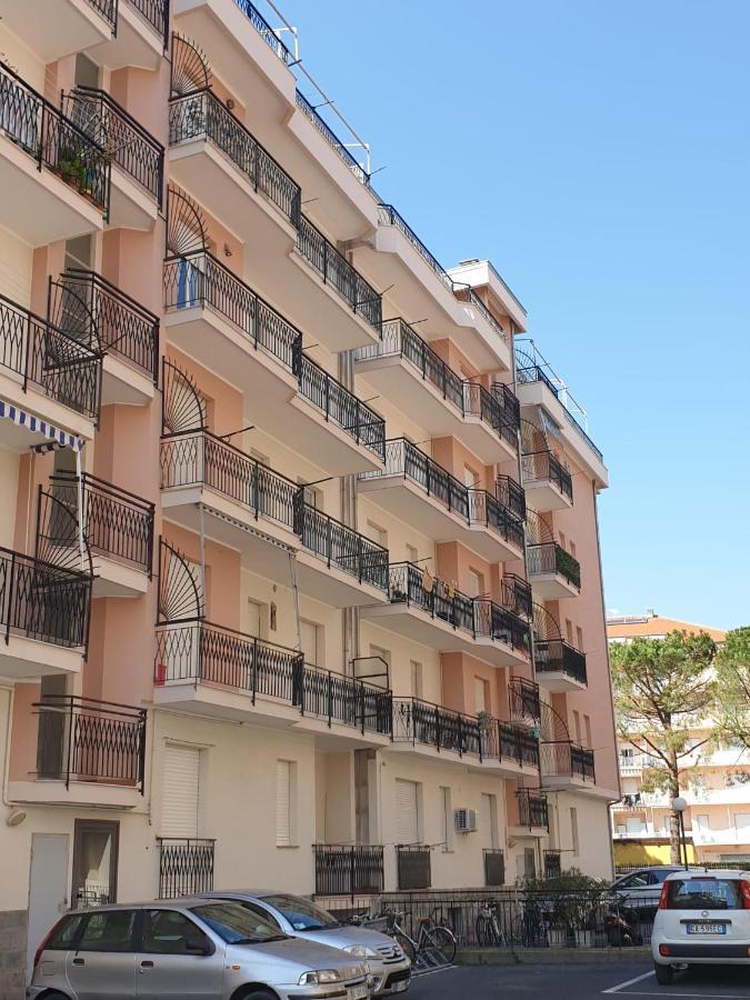 Appartamento Albenga sul mare famiglie ed amici fino 10 posti Esterno foto